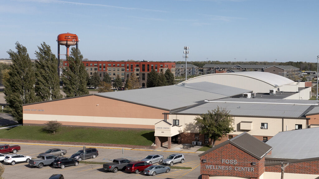 The Larson Center will e the home of the Worner Family Golf Centeer