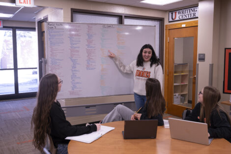 Students Collaborating in Writing Center